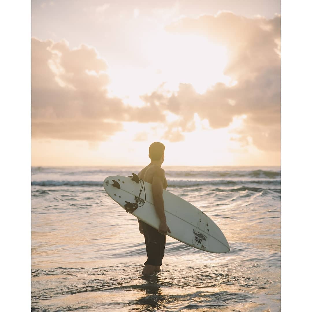 topmartinelli's tweet photo. #Rensta #Repost: @andremartinelli via @renstapp
···
“ Que energia levantar com o sol nascendo e fazer esse surf 🙌🏻 sintonizando com a natureza #goodwavesonly #surf #fellings #lifestyle #acquadigio 📸 @brenodamatta ” https://t.co/7mTvzVFnbY