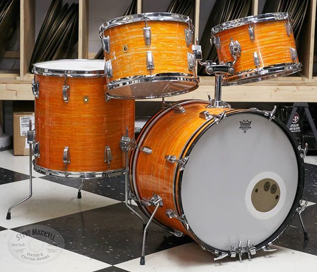 maxwelldrumshop's tweet photo. This @ludwigdrumshq kit just hit the site!! Mod orange vibes and #ludwig tones 💯
.
.
.
.
.
.
.
.
#ludwig #drums #vintage #modorange #vibe #drumoftheday #classic https://t.co/mOWOrNAd09 https://t.co/ZFNTBMs0pi