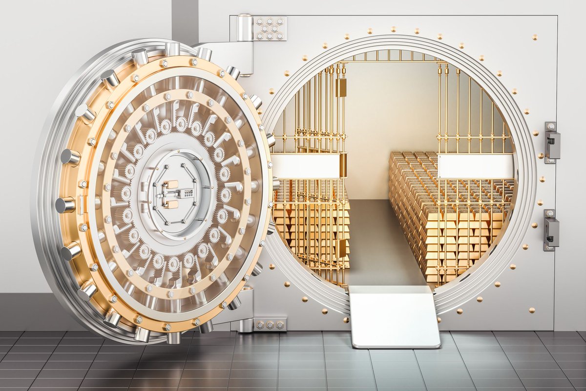 JinbiToken's tweet photo. Jinbi has a series of partnerships with custodian vaults. This network will develop along with gold produced and culminate in secured facilities owned by Jinbi.
#Gold #Jinbi #Blockchain #Crypto #Innovation https://t.co/WaIrkJ4NRS