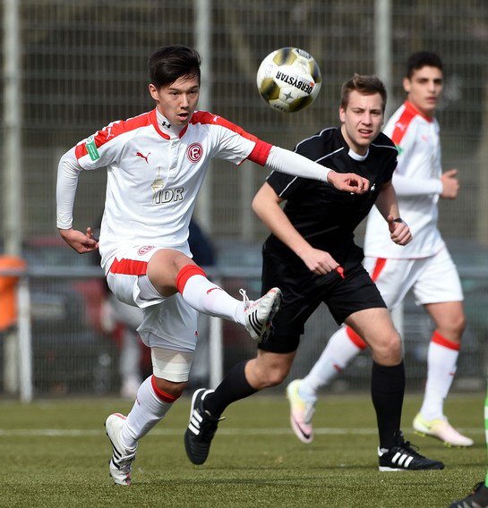 Tiago Bontempo Shinta Appelkamp アペルカンプ真大 Meio Campo Nascido Em 00 1 75 M Clube Fortuna Dusseldorf Origem Dos Pais Alemanha Japao Obs Membro Da Atual Selecao Sub 18 T Co Wxuqzajr69