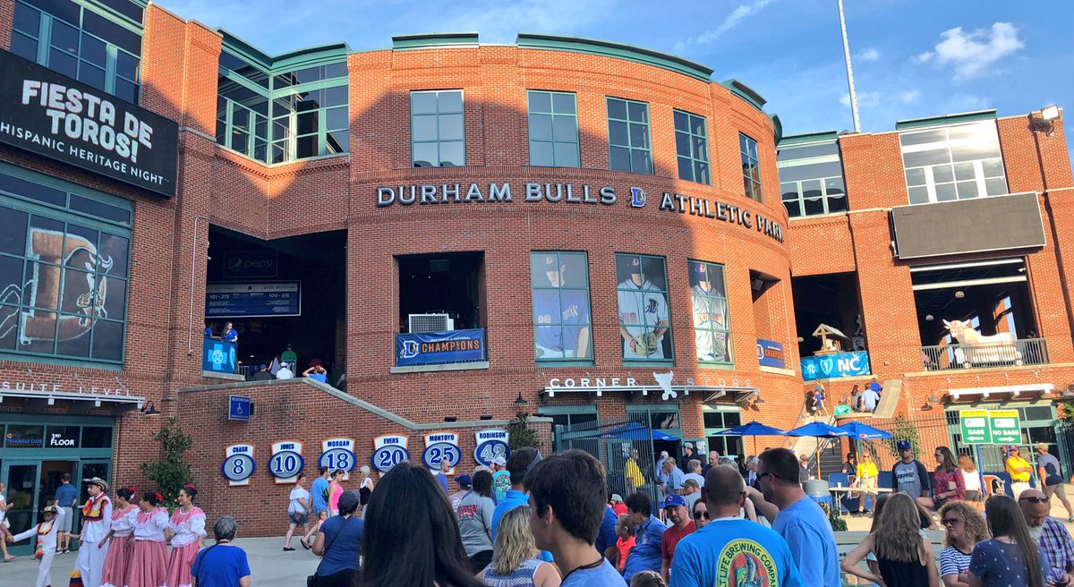 ¡Bienvenidos al DBAP! Es otra noche hermosa en Durham para el béisbol y para celebrar nuestra última Noche de la Herencia Hispana de la temporada.