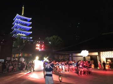 中山寺8月9日 星下り大会式 に出かけよう 駐車場は 子どもも楽しめる お家をあかるく まるく