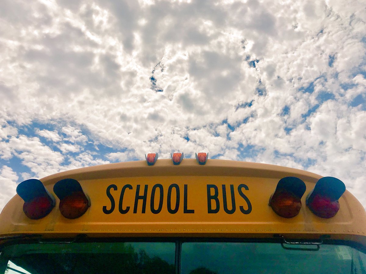 CVESD_SchoolBus's tweet photo. Another beautiful, albeit warm, day here in @thinkchulavista 🚌
#CVESDTransportation
#ThisIsHowCVESDRolls
#PromotingEducationThroughQualityTransportation https://t.co/XCo09LUMFx