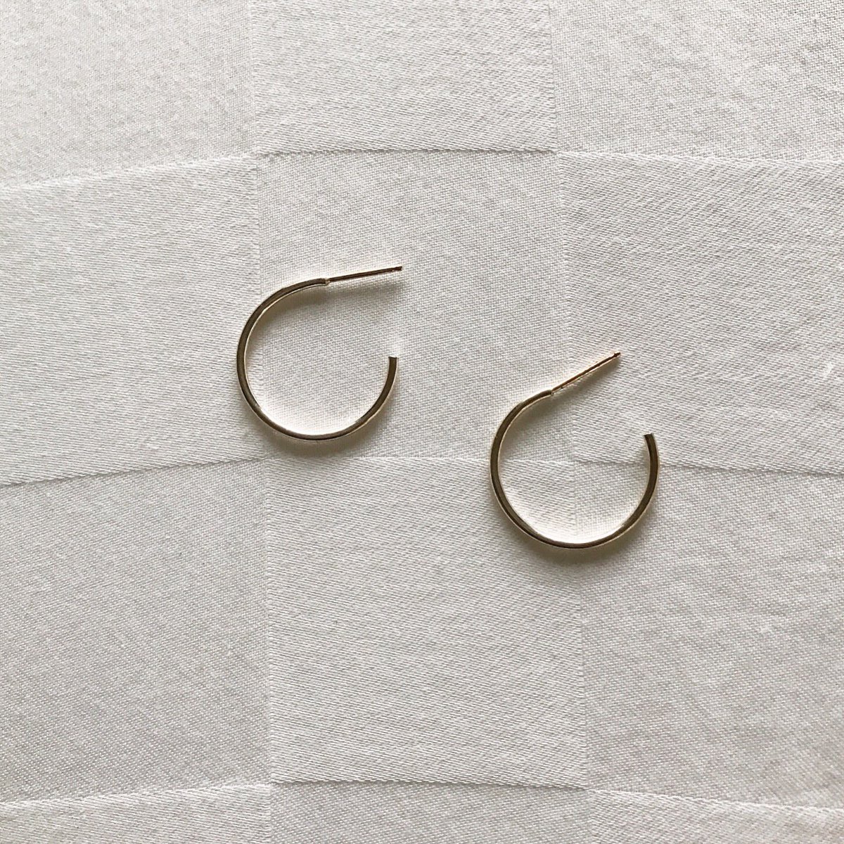 shopkelliames's tweet photo. Silver staples ✨ https://t.co/z8o1n9BDAp
