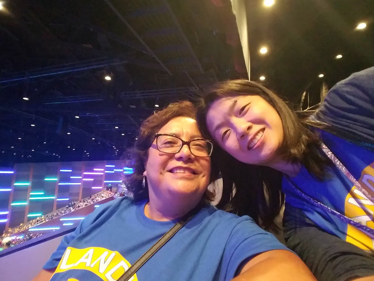 LiWenSuAlief's tweet photo. Convocation Day! #AliefProud #aliefconvocation @LiWenSuAlief @LeticiaLeonJoh1 https://t.co/gzyfYEaKq6