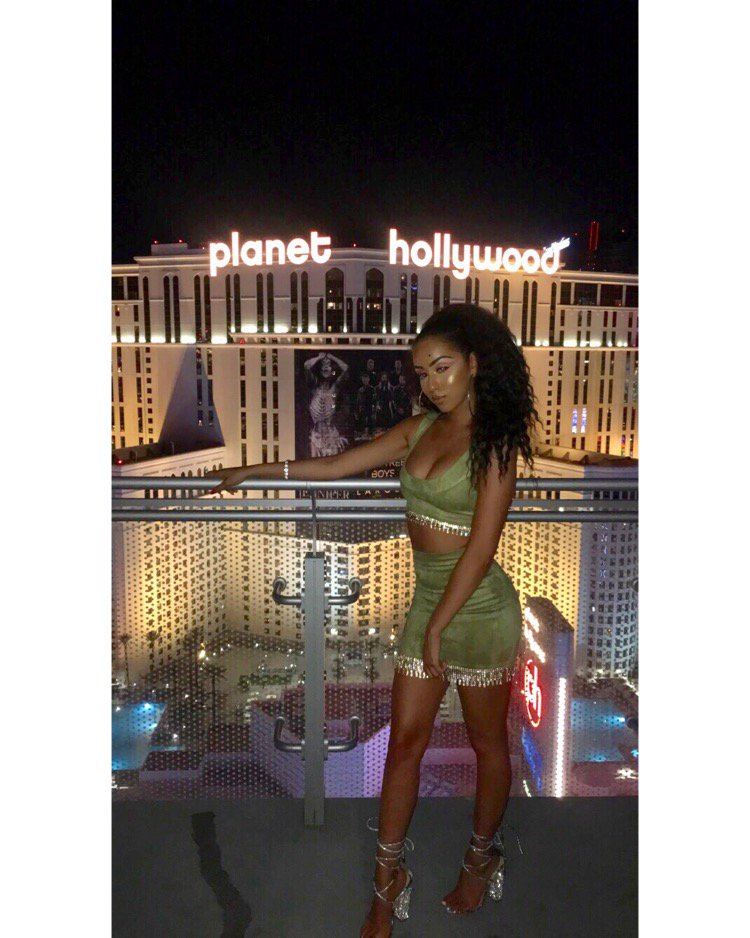 lamaramona's tweet photo. Vegas🎉 https://t.co/0SODz1vjla