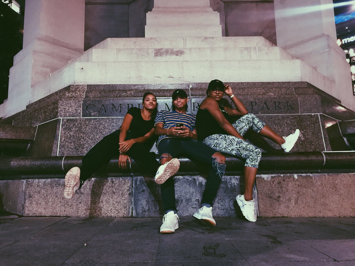 B__alexandria's tweet photo. Couldnโt ask for better siblings โจ #missingAri https://t.co/jQALqWFUOD