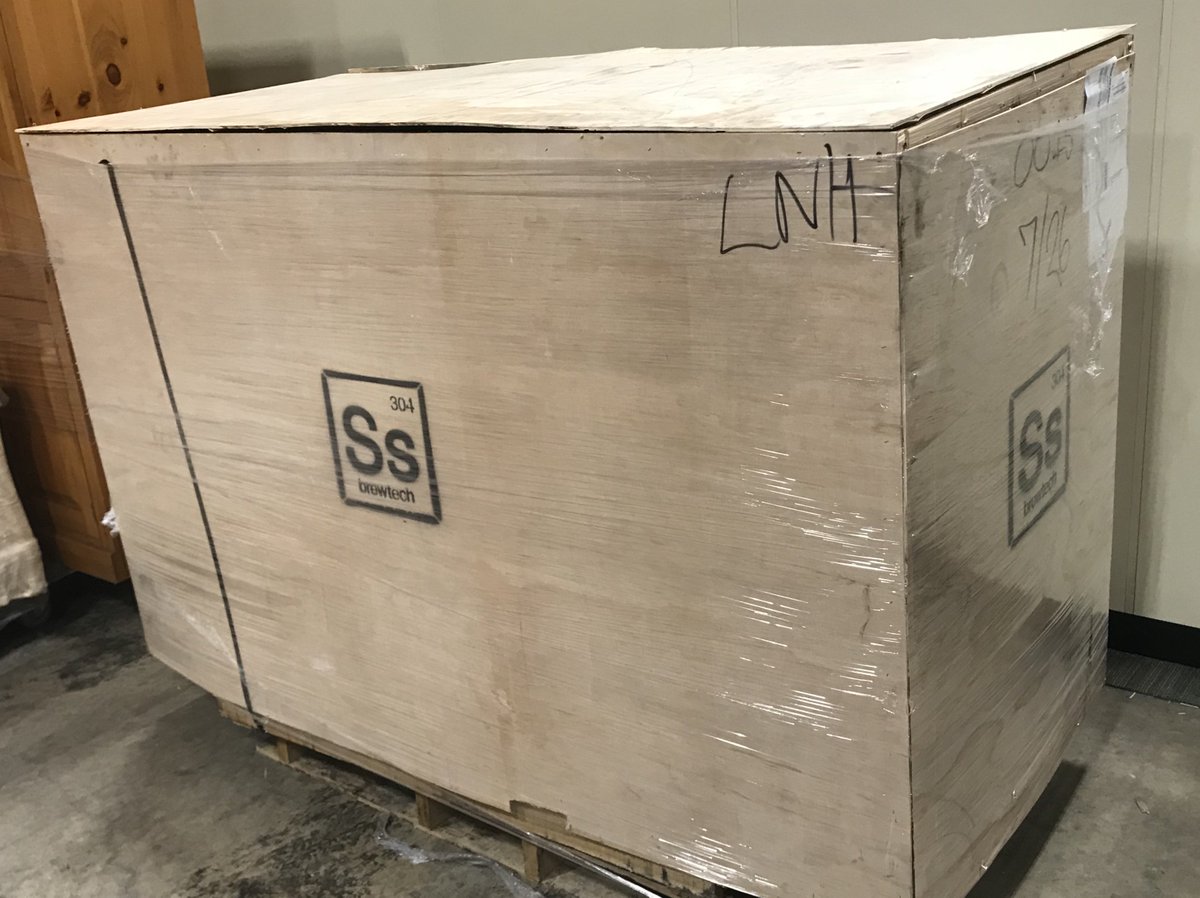 Got a nice package today from SS Brewtech filled with some stainless.  Will be hooking it up soon and pouring beers over on Pulaski Street in Peabody before you know it...