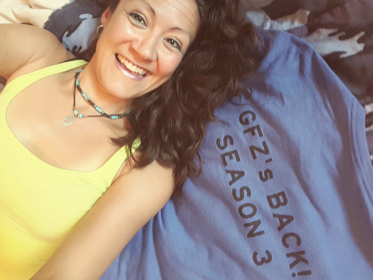 ShannonMackay9's tweet photo. Thank you @guiltfreezone 📺🎭🎤 for sending me a #GuiltFreeZone⚠️👕 Shirt🏆Now I have More Permission to eat more cookies, drink too much ☕ coffee + look 😎 while I watch  
🍪👁☆👁🍪 #GFZ 🎬✔on @aptn every Wednesday evening with @derekmillerlive @DarrellMDennis 🦌🏹 https://t.co/ltdBhgIFst