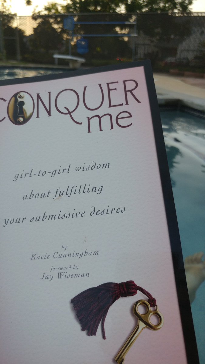 lg_ally's tweet photo. Sitting in the pool reading a good book while daddy weeds the yard!!! #thisisthelife #kinklife #bsdm #bdsmcommunity #ds https://t.co/F8dDSS4VcI
