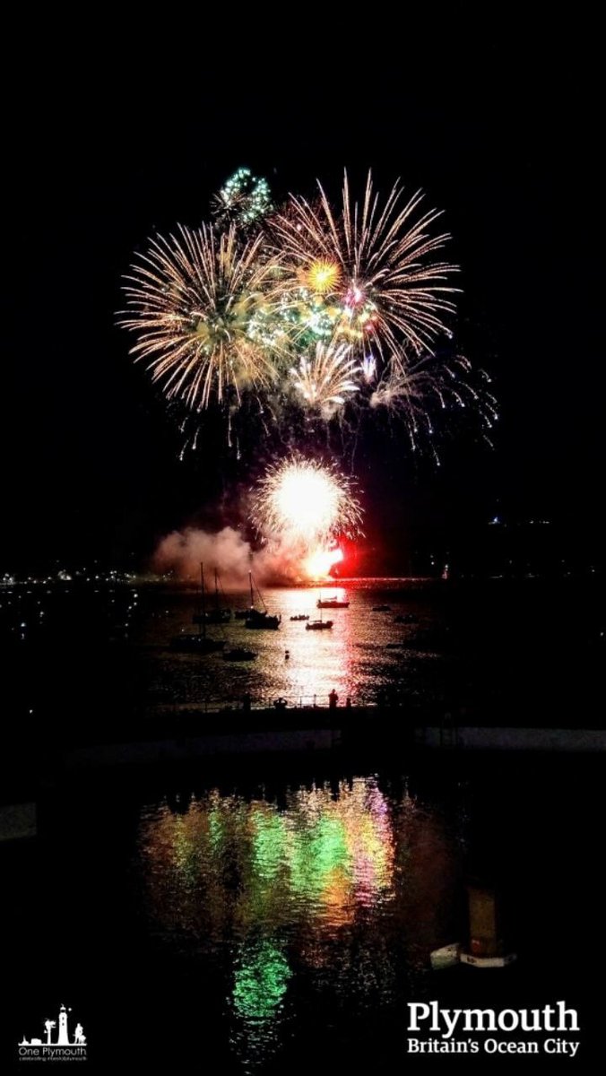 Thanks to everyone who joined us to watch two nights of incredible firework displays and well done to all the companies who took part! Special congratulations to our winners, Illusion Fireworks! See you all in 2019! 🎆🎇💫✨