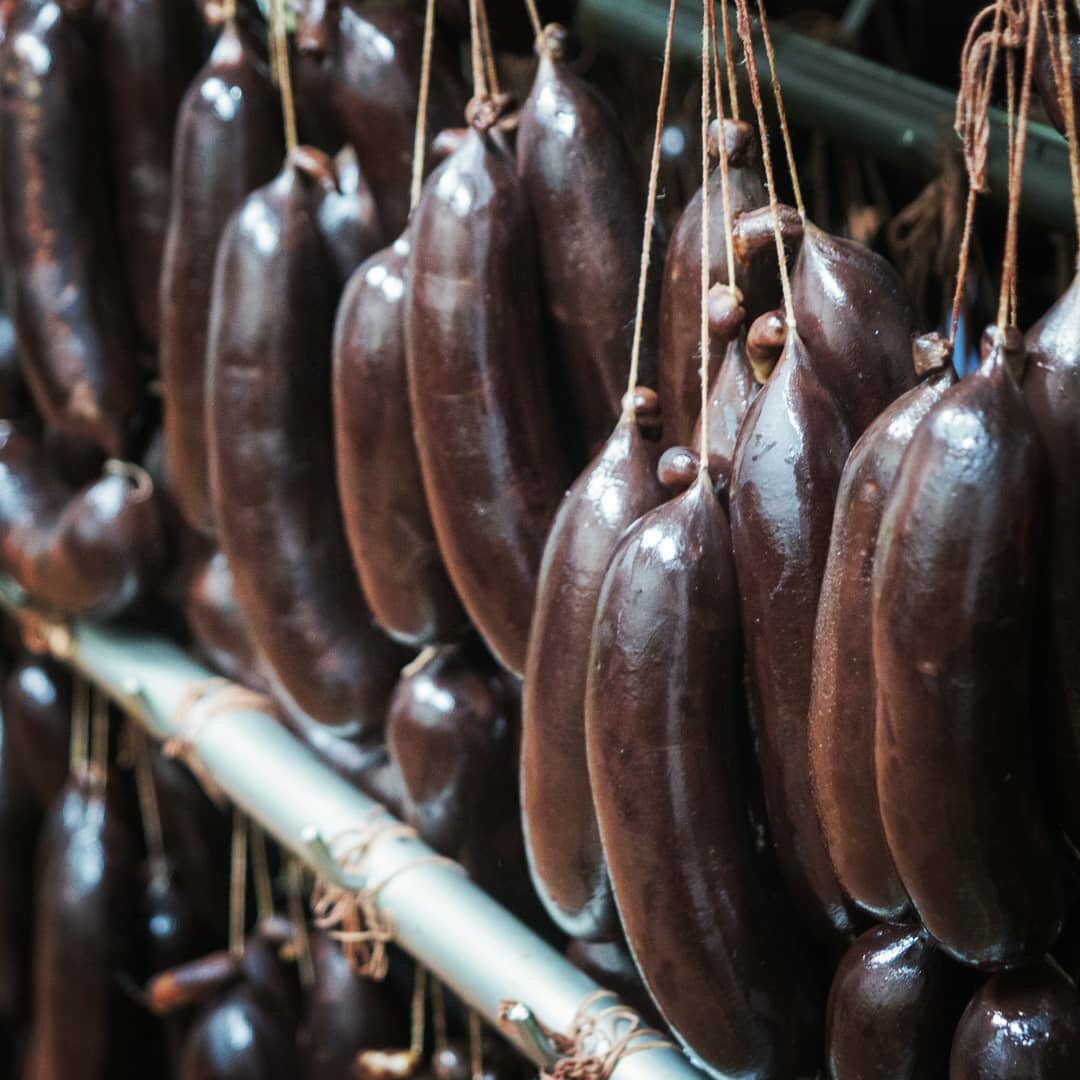 ¿Sabías que la morcilla Terorero ayuda a prevenir la anemia?

Además de ser un grato manjar en la mesa, la morcilla Terorero puede ser considerada como parte de una dieta equilibrada por su alto contenido en propiedades nutricionales. Aporta bastante Hierro.