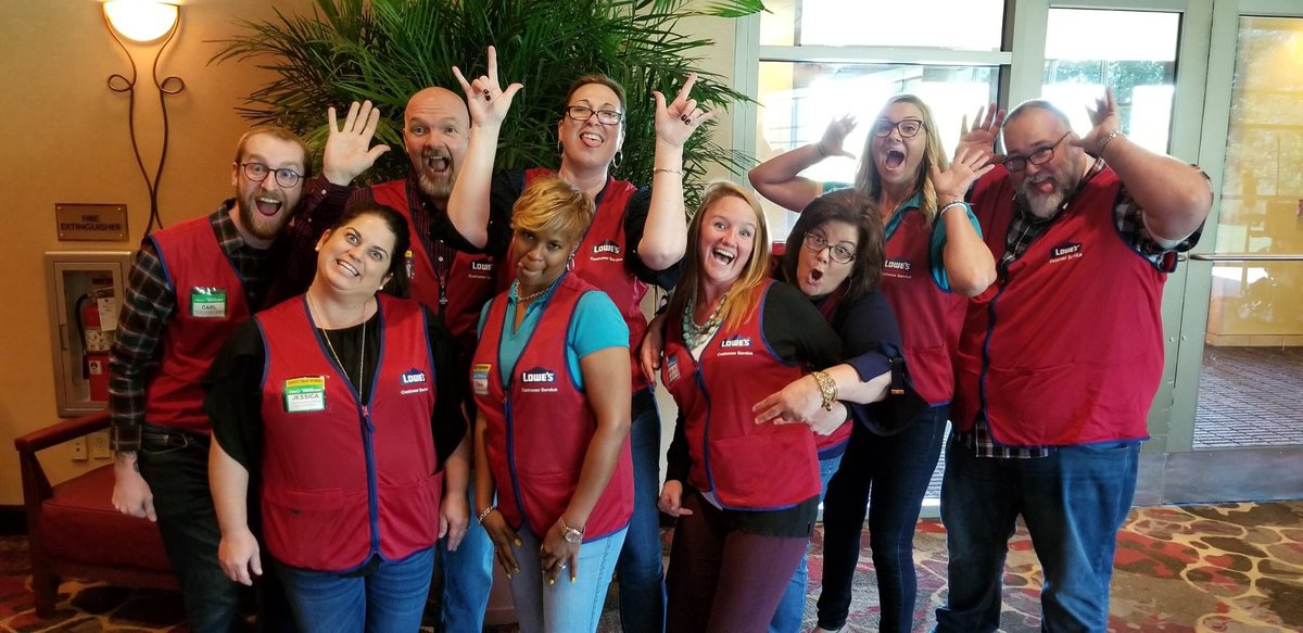Bbj_83's tweet photo. Y’all I just love my peers!  Here’s us taking some time during a break to have a little fun 🤗!  #missedyouJulie  ⁦@j5rog⁩ https://t.co/mFrT0hO61q