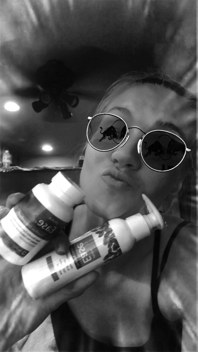 PlexusMama's tweet photo. Ease to the rescue, I had to order another bottle 😝 💫 Not intended to prevent, cure, or treat any disease 🌟 There are 1,000’s of testimonies 
#plexus #plexusfamily #plexusease #plexuseasetotherescue #ease #inflammation #ouch #bossmom #momlife #ambassador https://t.co/3lbqZSehzq