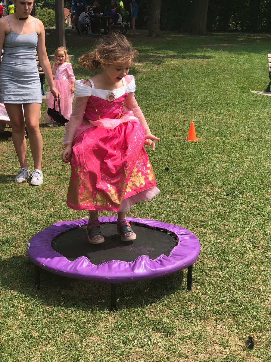 smarties2018's tweet photo. The @smarties2018 absolutely killed the obstacle course today to prove to the wizard That they are strong and healthy 💪🏼💪🏼 @banburykidscamp https://t.co/SCjadBPVmw