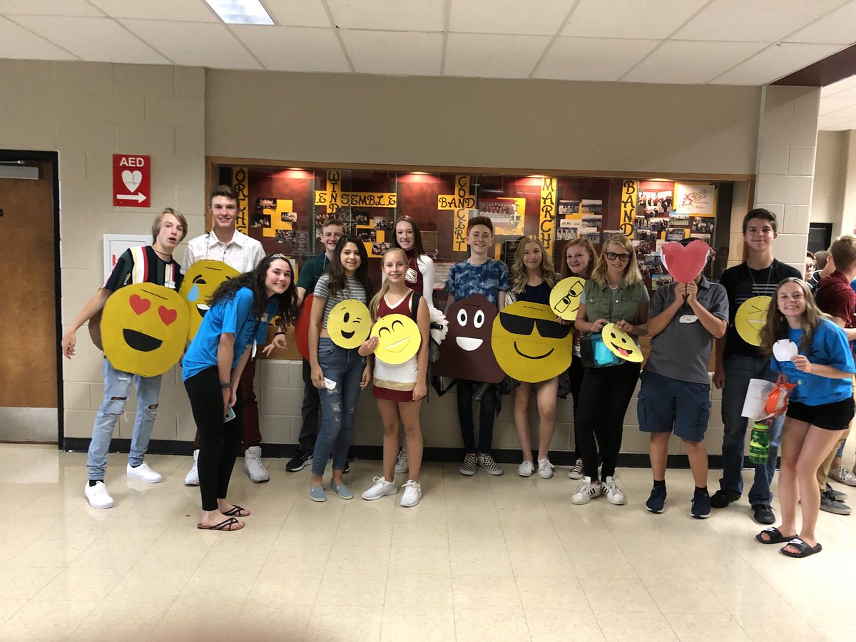 mlnansen's tweet image. Our freshmen rock! Mustangs like to have fun! Way to go PHS Link Crew for your hard work in setting up our school year for success! #LinkCrew @link_phs @phsmustangs