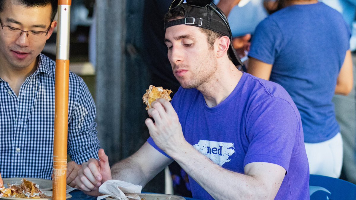 ¿Sabes una de las mejores cosas del DBAP? Los nachos de <a href="/Gonza_Tacos/">GonzaTacos y Tequila</a>, quien está donando una parte de las ganancias de todas las Noches de la Herencia Hispana a El Centro Hispano.