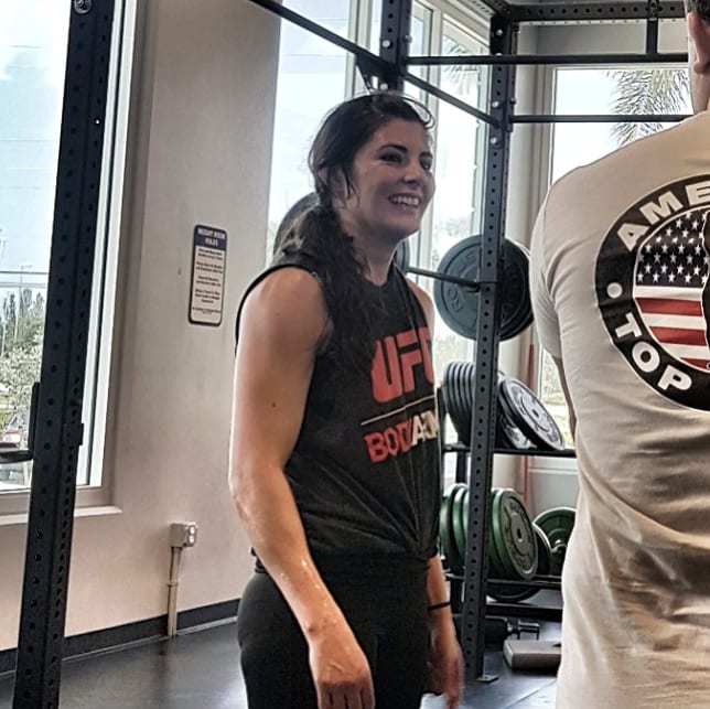 alexchambersmma's tweet photo. Happy and Hydrated thanks to @DrinkBODYARMOR 😊 @ufc #ufc #astrogirl #switch2bodyarmor https://t.co/6DVpKDF6ZZ