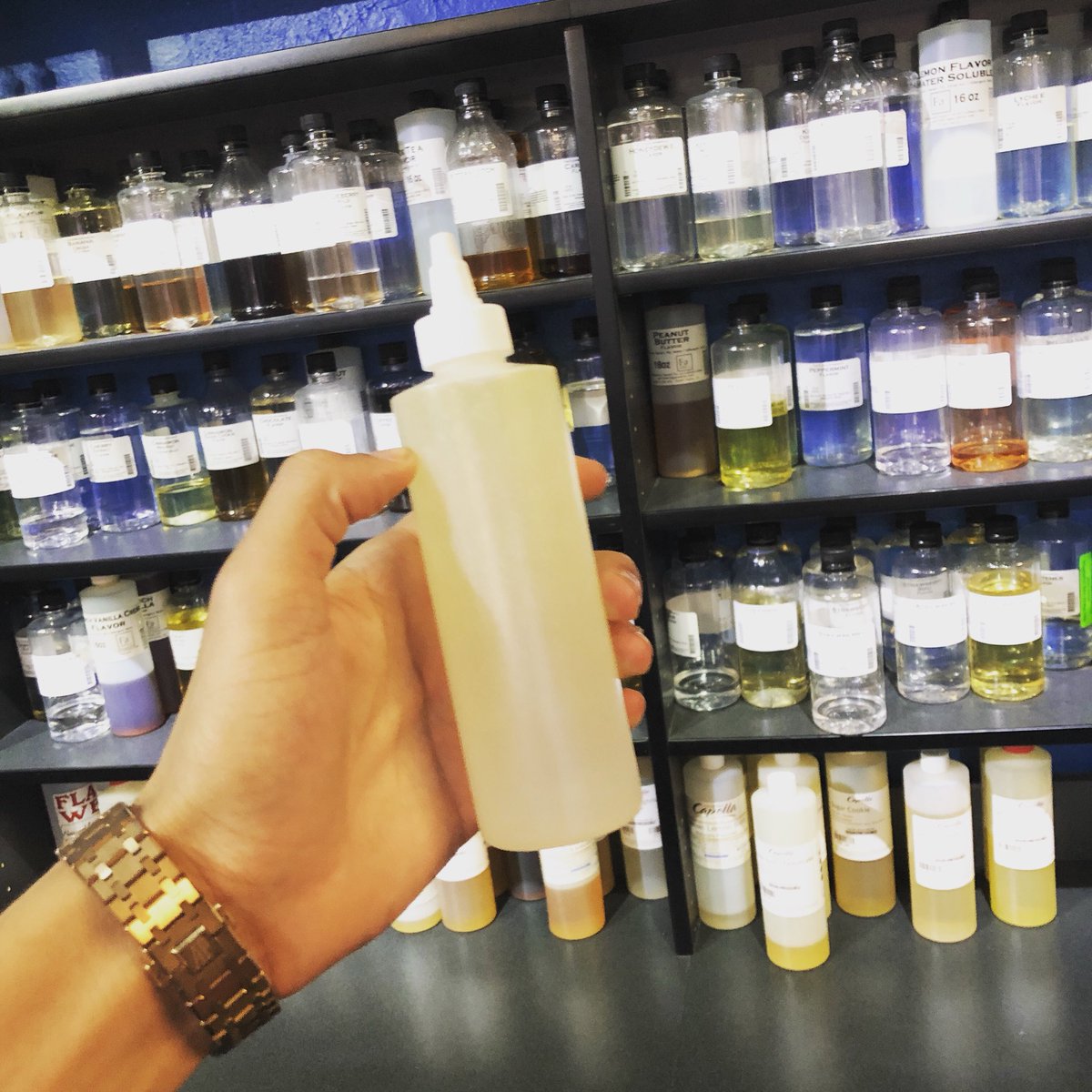 ProSourceVape's tweet image. Come in through Monday, purchase any Custom juice and receive 1 of same size Custom juice for FREE!!!