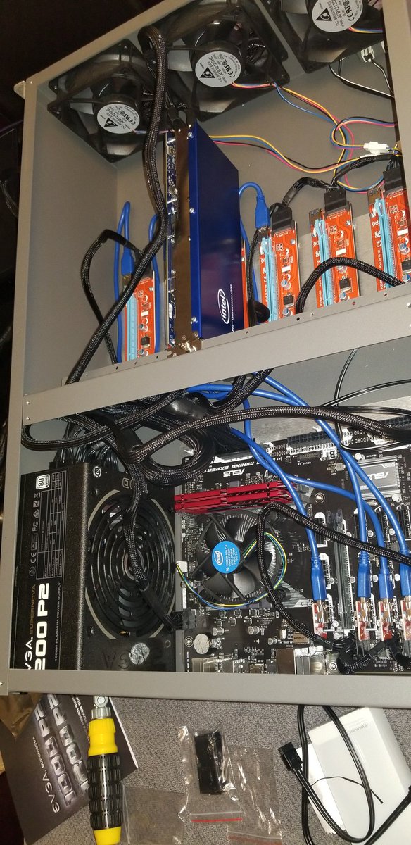 CryptoHolmes's tweet image. It was a while ago i teased with the Xeon Phi Pci CoProcessor card. But finally getting to setting up around it. Hope to report back next week. #JustMinerThings #SpecMining