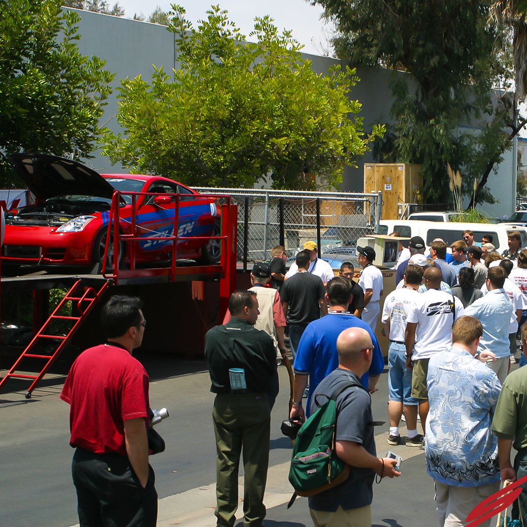 STILLEN's tweet photo. Throwback Thursday from 2004 when we had a National Z Convention and Dyno Day! πΊπ²πππ― #throwbackthursday #stillen #teamstillen #madeinusa #nissan #350z #nissan350z #z33 #stillenfascia #bumperupgrade #dynoday https://t.co/FauAwLnhlZ