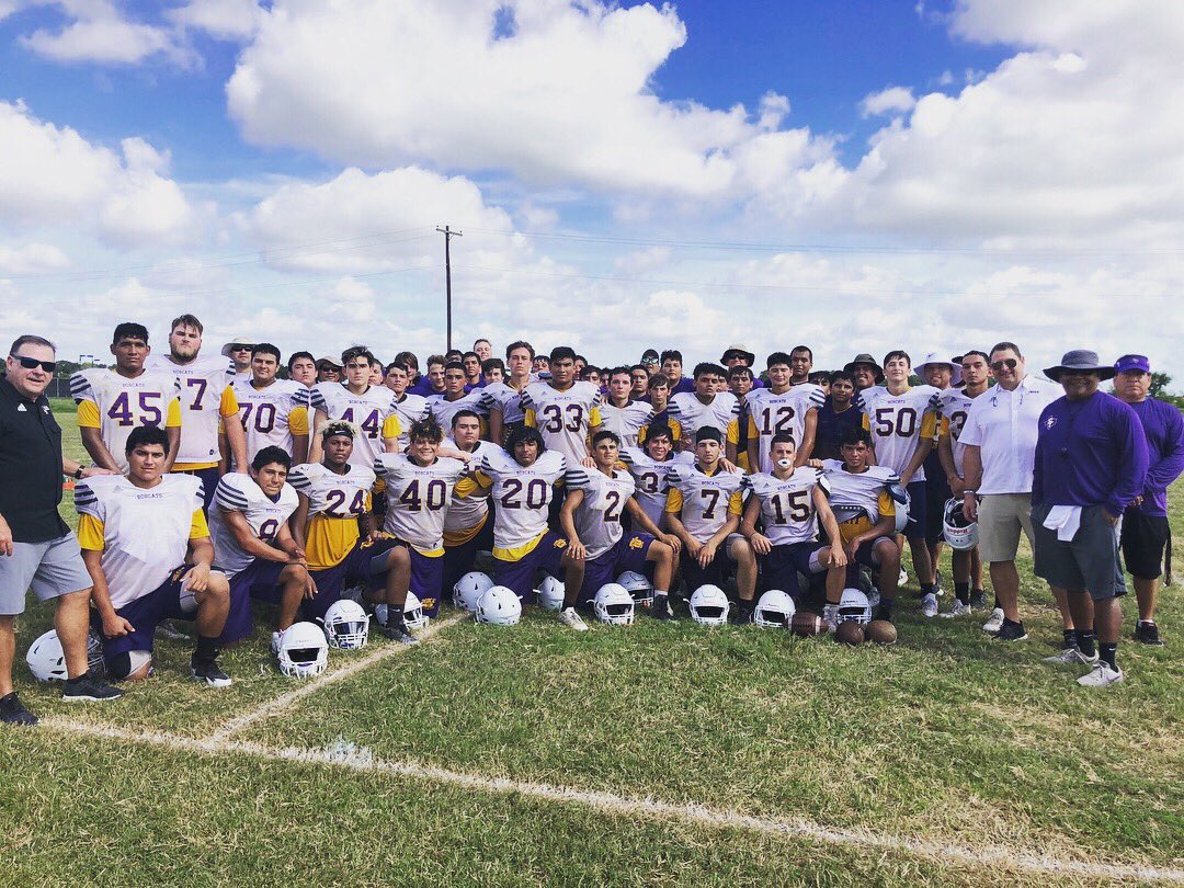 THSCAcoaches's tweet photo. What a great day visiting some of our THSCA coaches on their home turf!! #PothPirates #SkidmoreTynan #MathisProud #LeadersWorthFollowing #CoachingBeyondTheGame @coachjoemartin @CoachGWest https://t.co/TFCm6BcW9Y