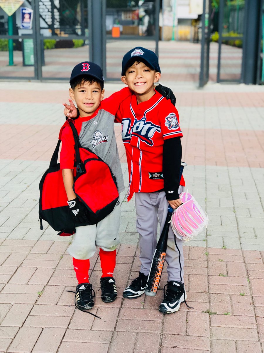 karimeleyva9's tweet photo. #Bravitos!⚾️  
Rivera y Núñez!!! 👌💪🏼 https://t.co/cJvvyY55zZ