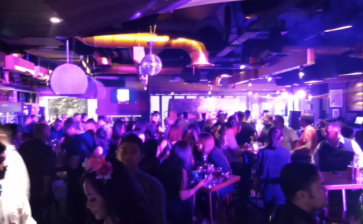 MangiolaD's tweet photo. Last Night Cruz Port wine party #baccojakarta #wine #winelife #wineanddine #portwine  #winejakarta #instadaily  #winelife  #jakarta #party #cool #jkt #jakartaevent #jakartanightlife #instacool #good #instagramers #instago #whatsupjakarta #awsome #jakartarestaurant #jakartabar https://t.co/Fhs5O2q2Fg
