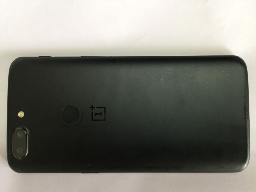 CA_SAURAV's tweet photo. @Vikas_AGL One Plus 5T Display not working 🙁
Without any physical damage display has stopped working and Oneplus service center informed that the display can’t be replaced under warranty. Request your intervention to get the cellphone repaired. Pics attached https://t.co/X8k2zJRWzv