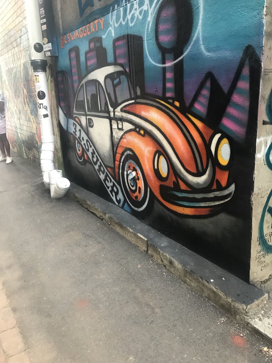 ClassyTulip13's tweet image. Take me back to graffiti alley.