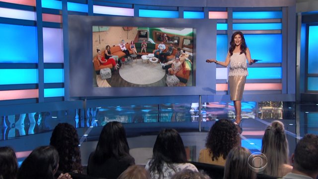 IsItUpOrDown's tweet photo. 👂#Techtacular #TheIronyContinues #BB20 https://t.co/q29EhQKvHu