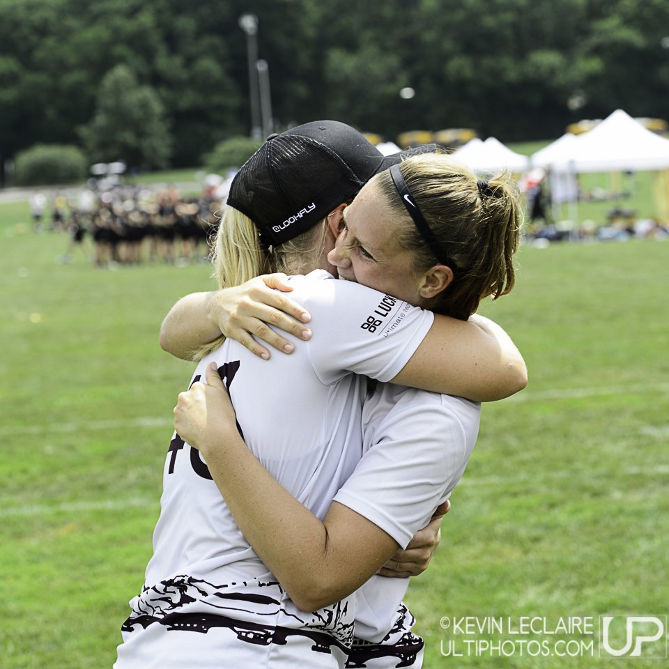 UltiPhotos's tweet photo. Huge upset! Check out the full coverage of ZUF vs @ellipsis_ulti from @WUCC2018 🙌🏼

📸: @LeclairePhoto

https://t.co/uvDUwjblGk https://t.co/KatSiaB4Nd