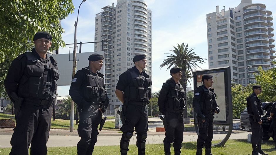 Rancagua_DGT's tweet image. Montevideo | Alarma en Uruguay por sus peores cifras sobre homicidios y robos

cnn.it/2AJLQi2
vía @CNNEE