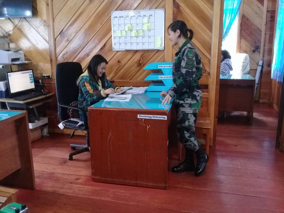 cristhonjo's tweet photo. #PPP2030
#Dialogue
#DistributionOfIEC
👉Dialogue with the CENRO-Buguias employees regarding CNN atrocities and activities. https://t.co/I9lrrYH4ow
