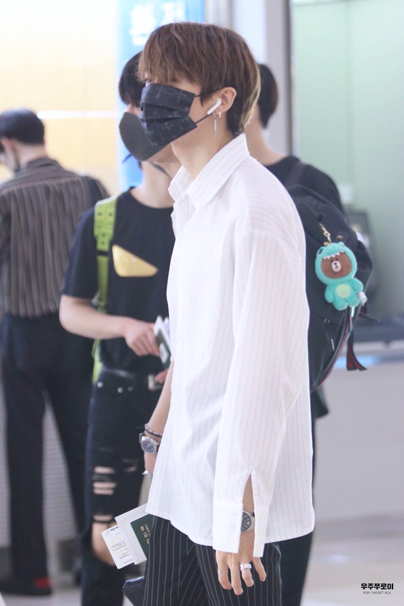 uchuchuROI's tweet photo. 180810 김포공항 출국✈️ 
#타겟 #TARGET #ターゲット
#주영웅 #로이 #ROI #ロイ
@target7official @TARGET7_K https://t.co/xYC0DSlBtu