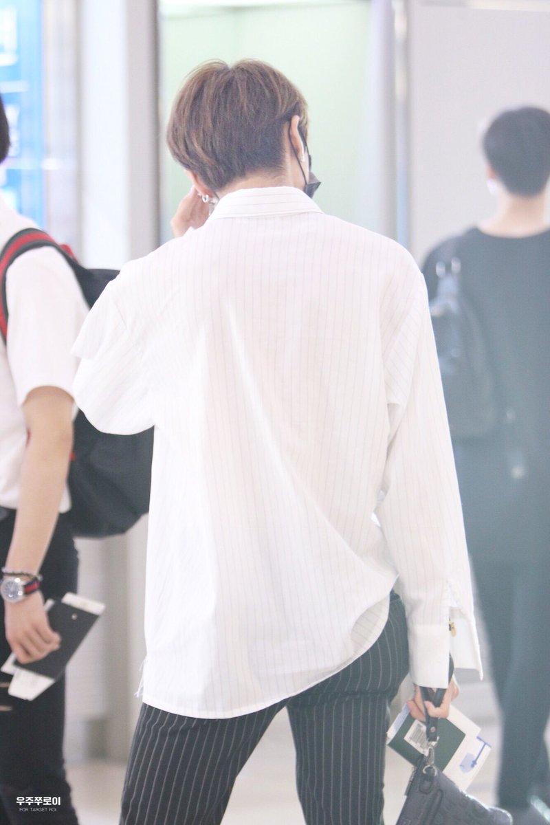 uchuchuROI's tweet photo. 180810 김포공항 출국✈️ 
#타겟 #TARGET #ターゲット
#주영웅 #로이 #ROI #ロイ
@target7official @TARGET7_K https://t.co/xYC0DSlBtu
