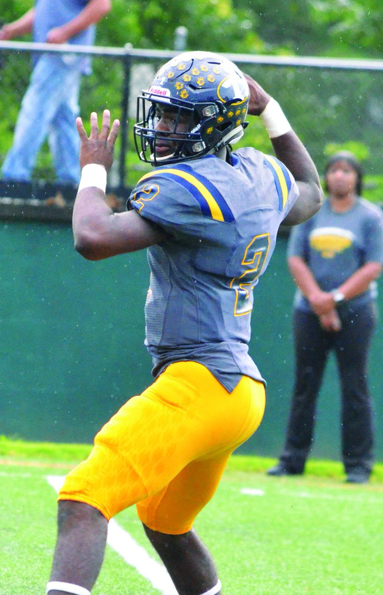 Mattiabrescian6's tweet photo. Impressive debut for Kobe Hudson as Troup's quarterback in 36-2 win over Northside, throwing for more than 200 yards in the first half with a touchdown pass to Mark-Anthony Dixon. Hudson had completions of 75 and 51 yards to Jamari Thrash on back-to-back scoring drives. https://t.co/3CNyPwk3V8