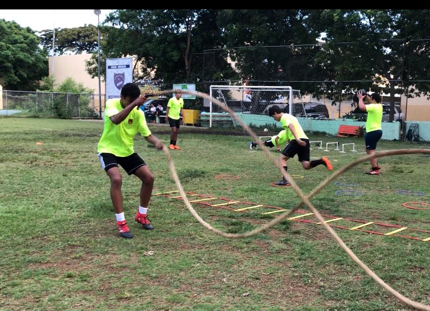 vilken11's tweet photo. Pretemporada 2018 @FCPanamericano @ASOFUTDINA @JavierCalvo3 @CONCACAFDOMINI @jordigarciatv @MarcioArcila @futbolcuba https://t.co/YbfjXJDn95