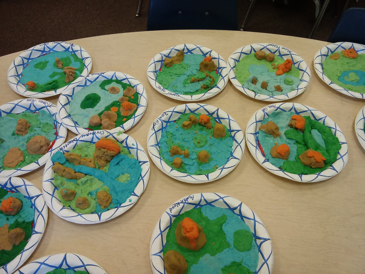 KatelynKent16's tweet photo. What an amazing 1st week back with my sweet kiddos! Today we completed the first part of our Landform project. They did such a wonderful job! I cant wait to see what this year has in store with this incredible group of kids❤ #SEASofAdventure #TheAdventureBegins @CarverES_RH https://t.co/0lyRfJ4OTe