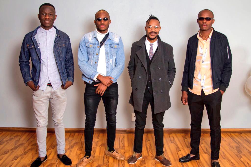 sir_josh_plz's tweet image. Me &amp;amp; My brothers 😎👌🏾 ( Half of the family/ The male squad)
#243
#BALUBA