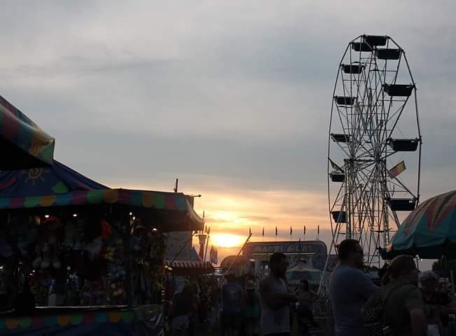herslaura's tweet photo. Butler Farm Show. #butlerfarmshow #butlercountypa #rides https://t.co/eRCkBuNlYv