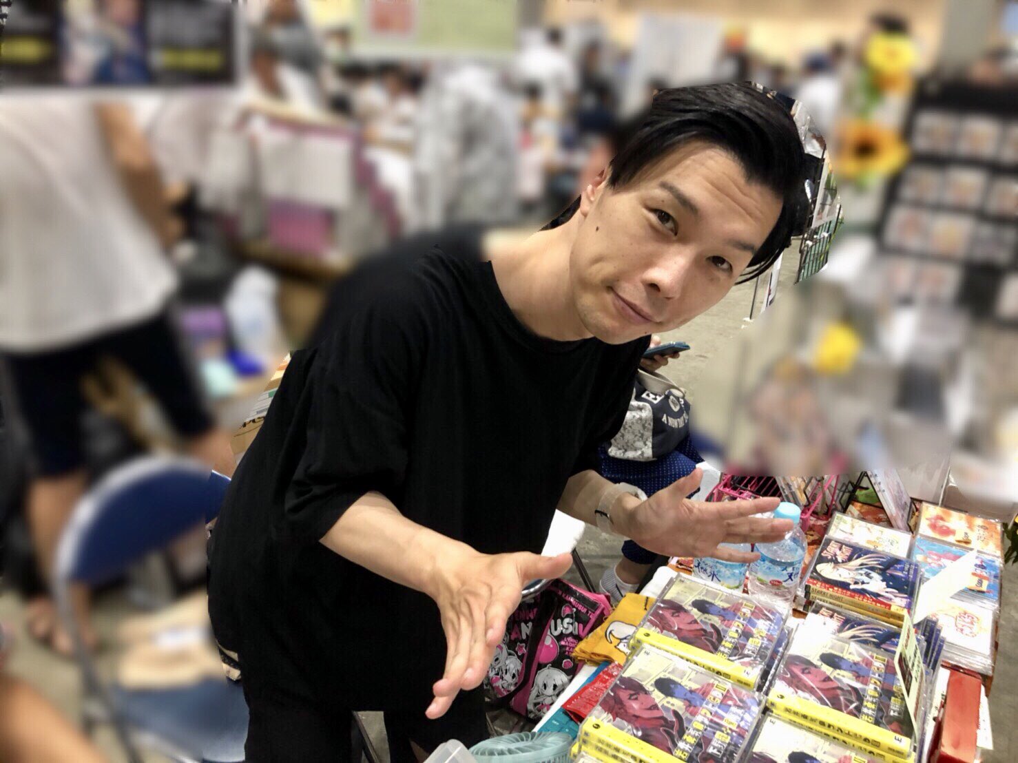 岩井勇気 ハライチ まだコントcdあります コミケ94の西のサークルにいまーす 下野紘さん 梶裕貴さん 出演の 岩井勇気のコントcd2 00円 を頒布中 西み09a です しもかじ スプーキーe コミケ94 コミックマーケット94 T Co