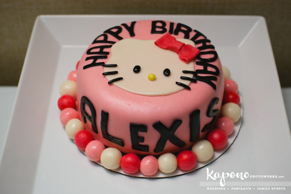 griffonbourg's tweet photo. @banditloaf @ballroom_blitz Happy birthday, almost in the Starkitten edition. Have a great day! https://t.co/jVUhwukVHb