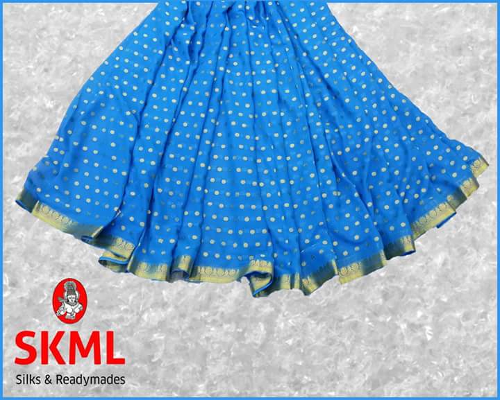 loveskml_'s tweet photo. Make your appearance more traditional with this saree. This saree not only looks good but it's also comfortable to wear all day long. 
#SKML #Visakhapatnam https://t.co/x3i9tTq1vI