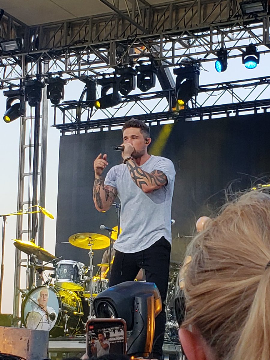 TonjaWitvoet's tweet photo. @Michaelraymusic #live #Wisconsin #state #Fair #Tryingtogettoyou https://t.co/yqwkTyxcfK