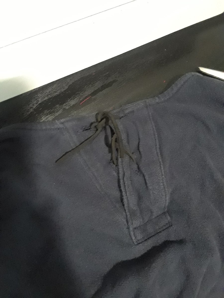MichelleStitchz's tweet photo. #DIY Lazy Pirate/Peasant shirt from an old #poloshirt.
1) Cut off collar and sleeves (optional) and remove buttons
2) Sew button holes where buttons were
3) Thread string through button holes
4) Strut your stuff
#Easy #quick #crafts #HowtoBeauty #sewamobil https://t.co/rAsnn5ohwY