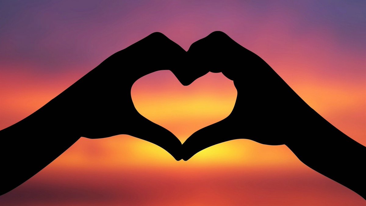YouSimWorld's tweet photo. DEAR KING ROSE,
Tπππ±Hπππ±Aπππ±Nπππ±K
Yπππ±Oπππ±U
FOR MAKING TODAY IN #YOUSIMWORLD
POSITIVELY EPIC, BABYYY!!!
MAY GOD CONTINUE TO BLESS YOU & QUEEN
& PLEASE TAKE CARE OUT THERE, K?
HAVE A BRILLIANT NIGHT!!!
LOVE Y'ALL!!!
"JπOπY"
@fousey @simmi https://t.co/YRZ2LoLwOE
