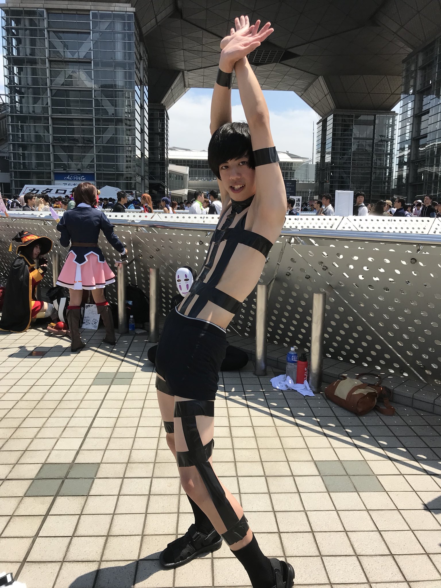 KAZ00 on Twitter: "あと西川貴教のHOT LIMITのコスしてる人がいたw #C94 #C94コスプレ…