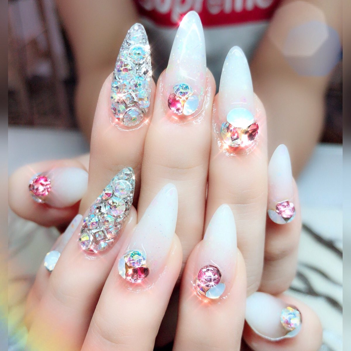 ꮯᴴᴵᴮᴵ お客様nail White Pink Gradation Nail Cute Gel Gelnail Nails Nailart Naildesign Fashion Pink Beautiful Summer Gradation White Silver ジェルネイル スカルプ ネイル キラキラ ネイル