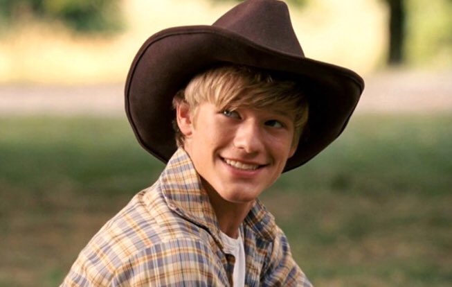    HAPPY BIRTHDAY TO THE KING OF MY CHILDHOOD LUCAS TILL   